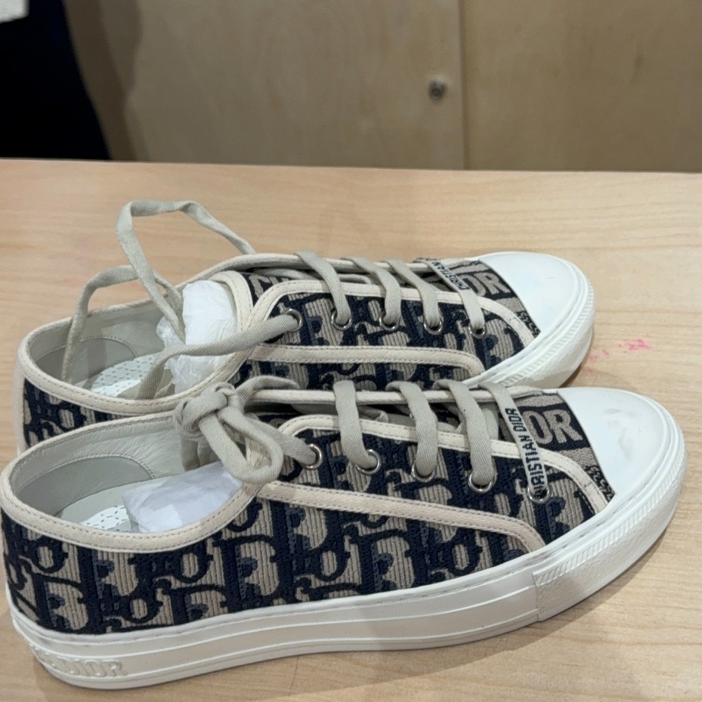 Dior Walk'n'Dior Sneaker size 37.5